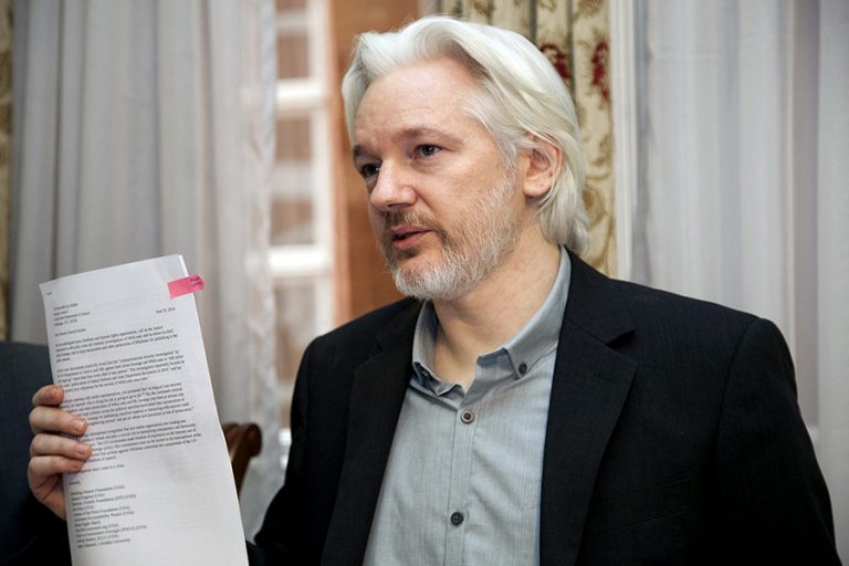 Julian Assange - Foto: Ricardo Pati, Cancilleria del Ecuador. Llicens: CCBY-SA2.0, Wikimedia-Commons