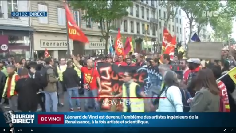 De ”gula västarna” och fackföreningarna demonstrerade den 1 maj: ”Vi är alla arga medborgare”