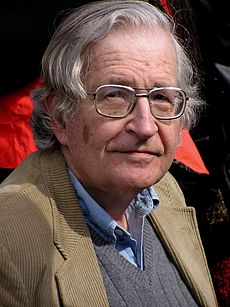 “Fritt land, despotisk kultur” – Andi Olluri i samtal med Noam Chomsky (och i kväll med Kajsa Ekis Ekman)