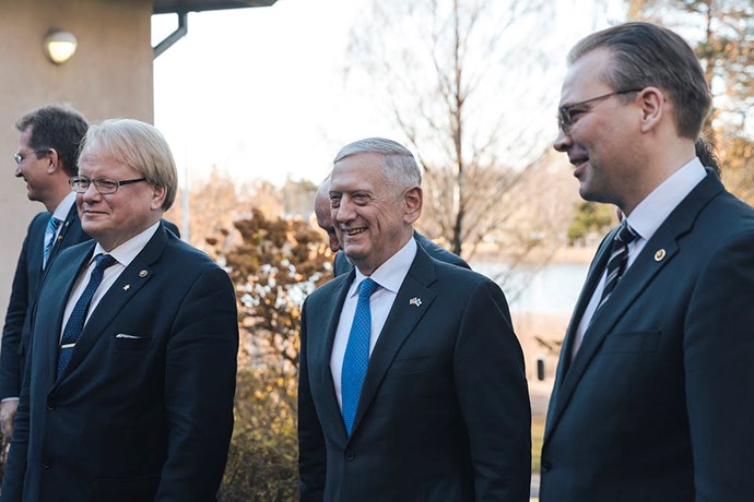 Nej till Nato Göteborg Därför kräver vi försvarsminister Peter Hultqvists avgång