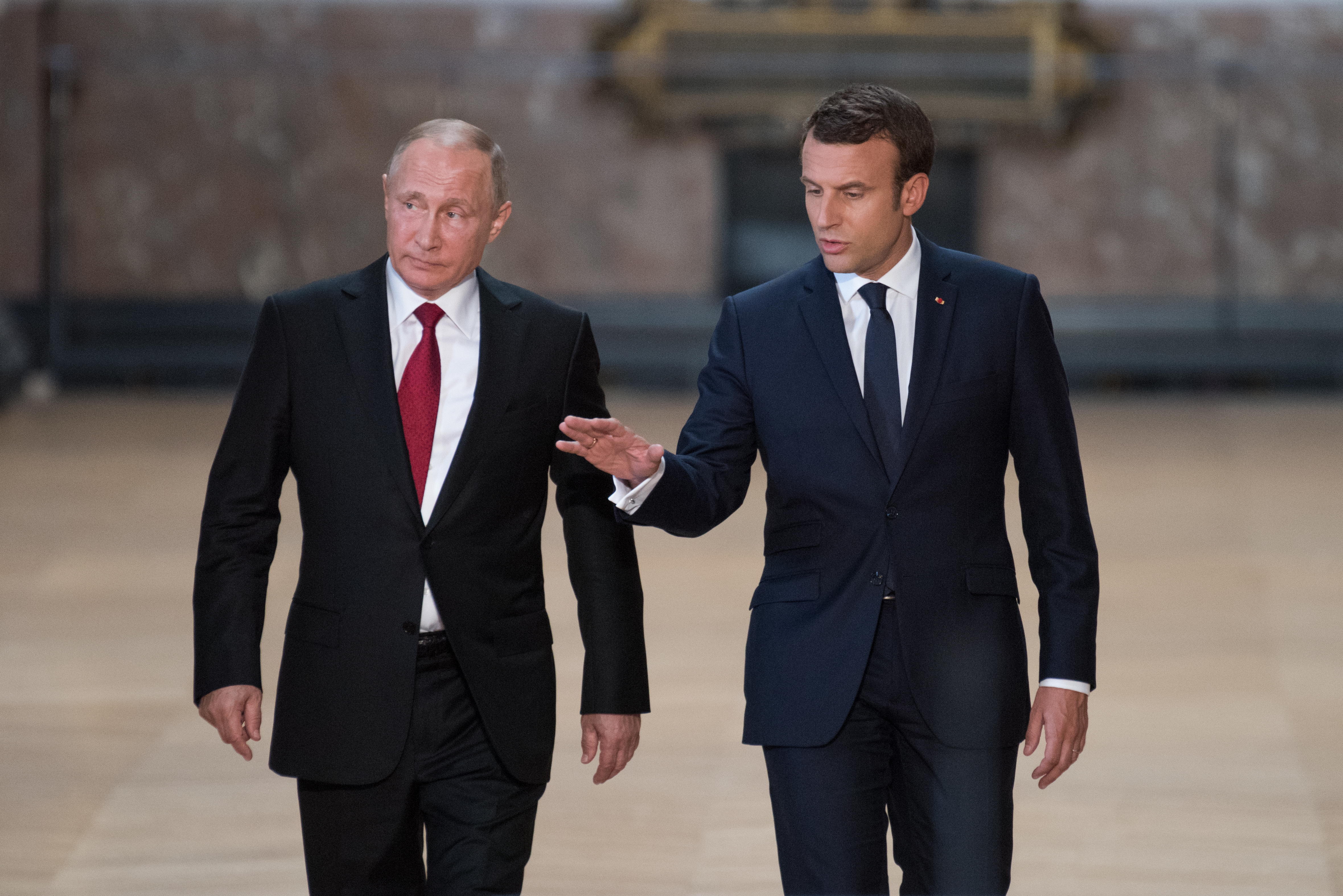 Putin talade igår med Macron och Scholz. Vad sa man?