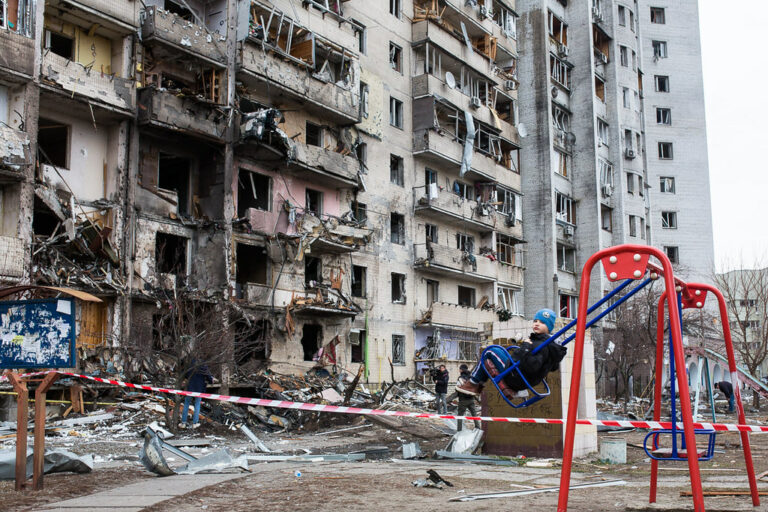 Orsakerna till och farorna bakom kriget i Ukraina