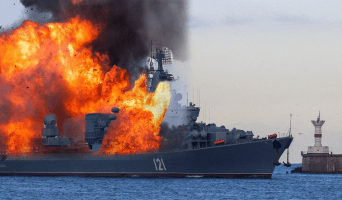 Sänkningen av flaggskeppet Moskva var ett allvarligt slag för Ryssland – nu ändrar kriget karaktär