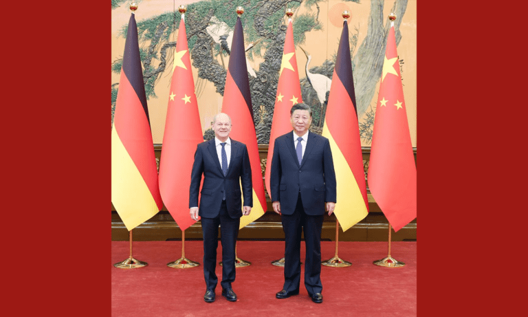 Vad tycker kineserna om Scholz besök i Beijing?