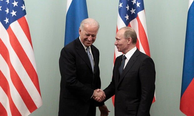 President Biden ber om ursäkt, inbjuder presidenterna Putin, Xi Jin Ping och al-Assad till galamiddag i Vita huset