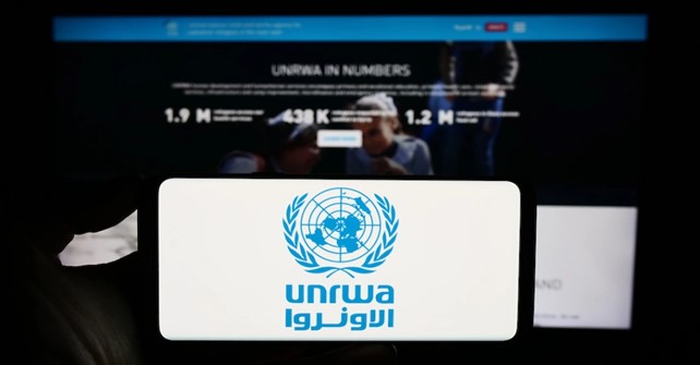 Israel följer folkmordslinjen – beskjuter UNRWAs hjälpsändningar
